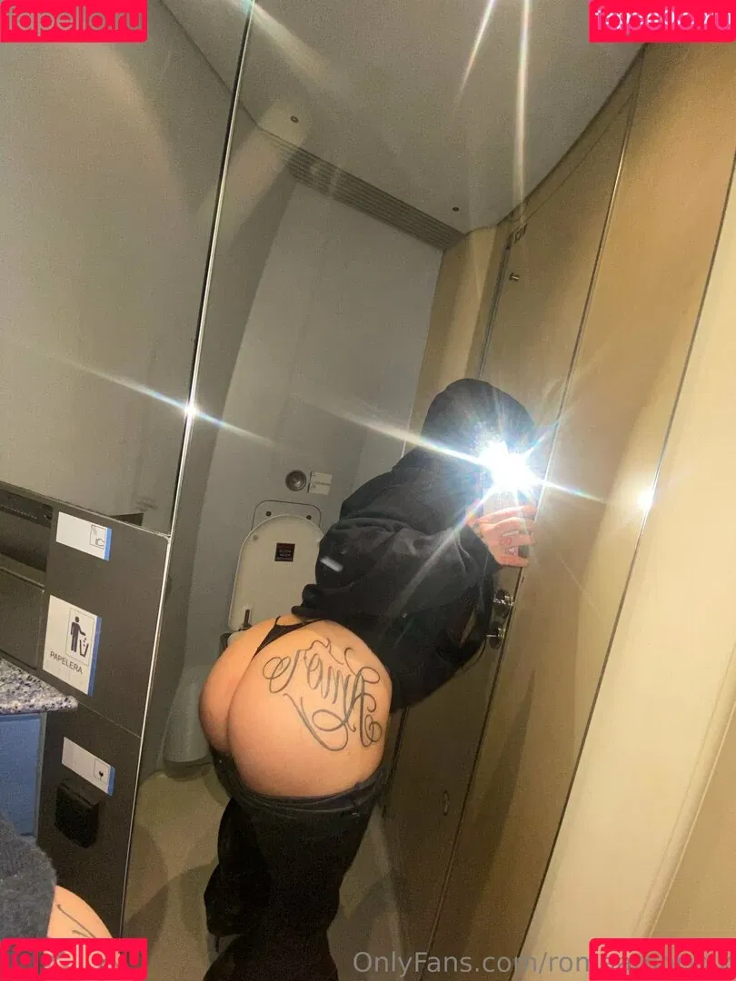 Roma Amor / RomaAmorxxx Onlyfans Photo Gallery 