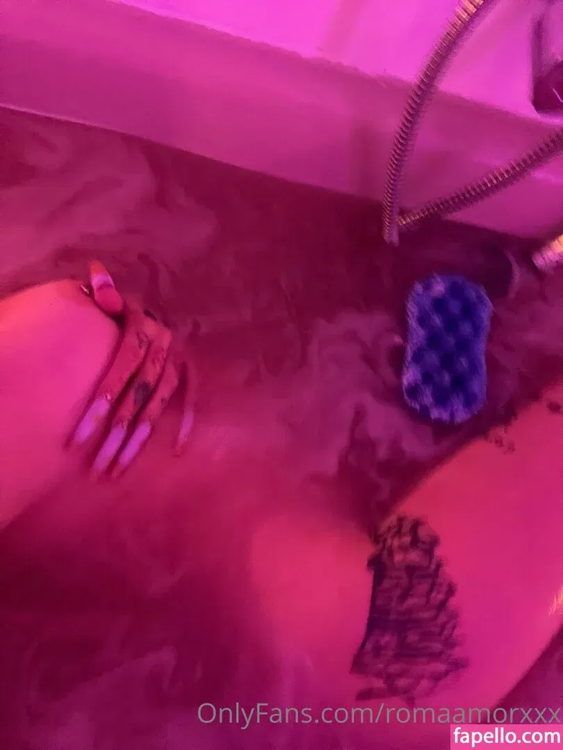 Roma Amor / RomaAmorxxx Onlyfans Photo Gallery 