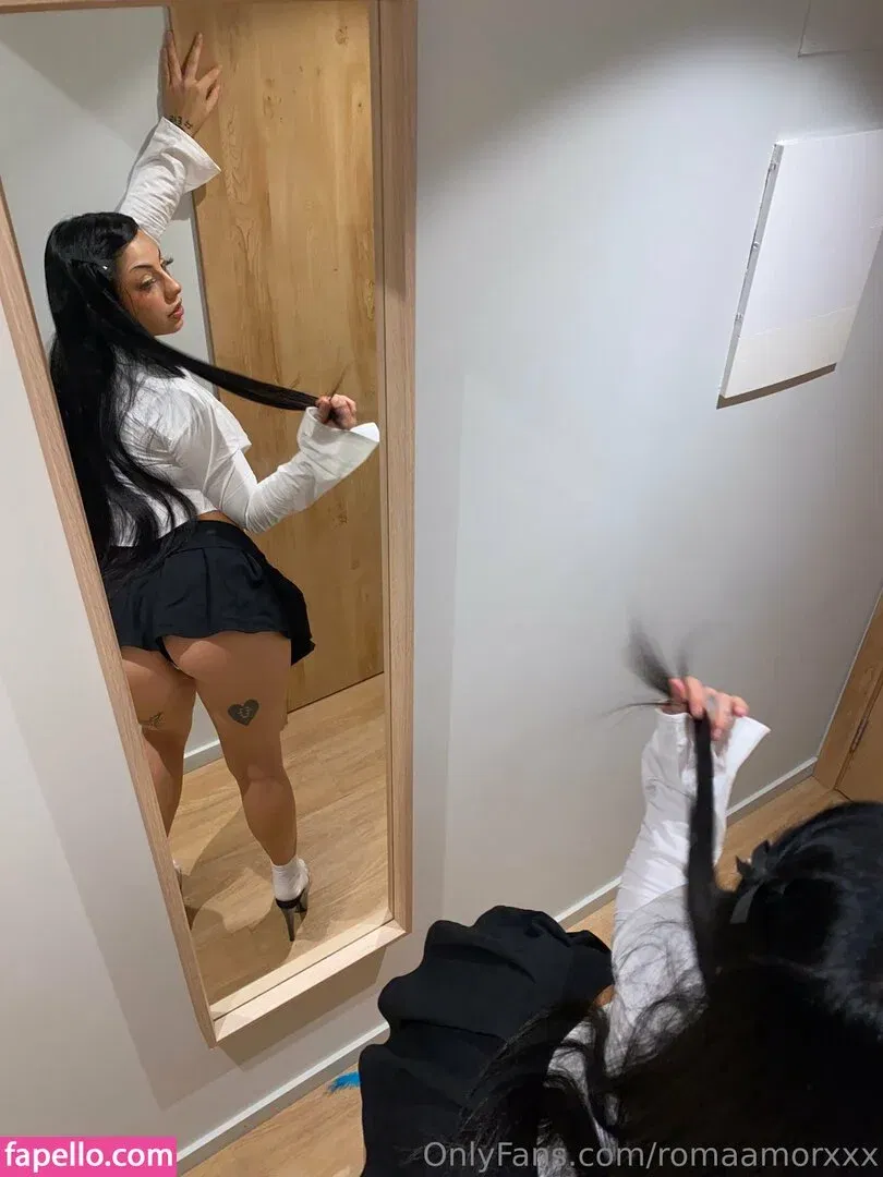 Roma Amor / RomaAmorxxx Onlyfans Photo Gallery 