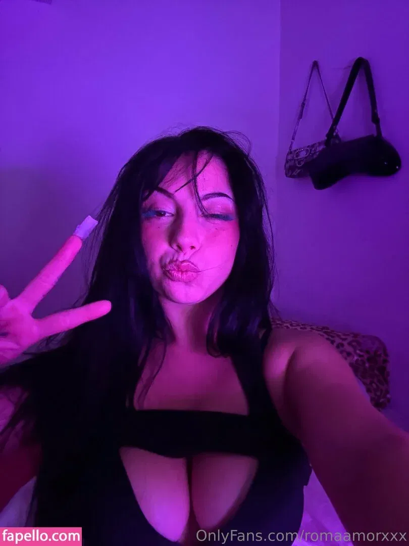 Roma Amor / RomaAmorxxx Onlyfans Photo Gallery 