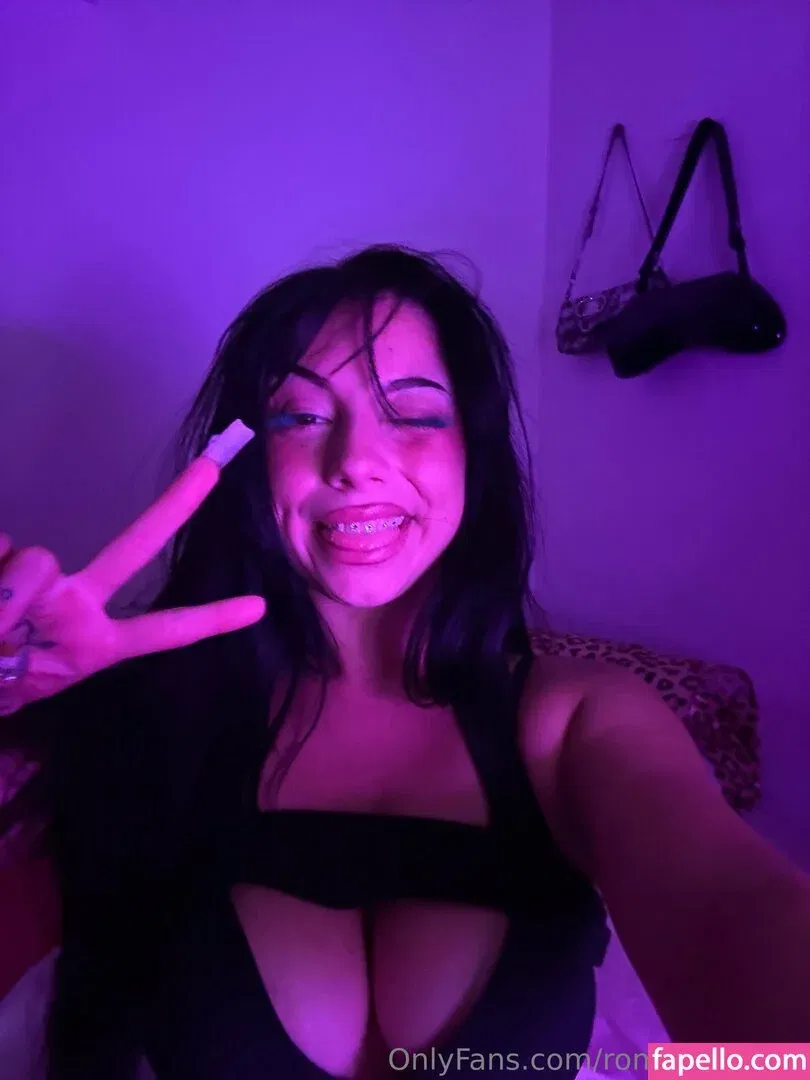 Roma Amor / RomaAmorxxx Onlyfans Photo Gallery 