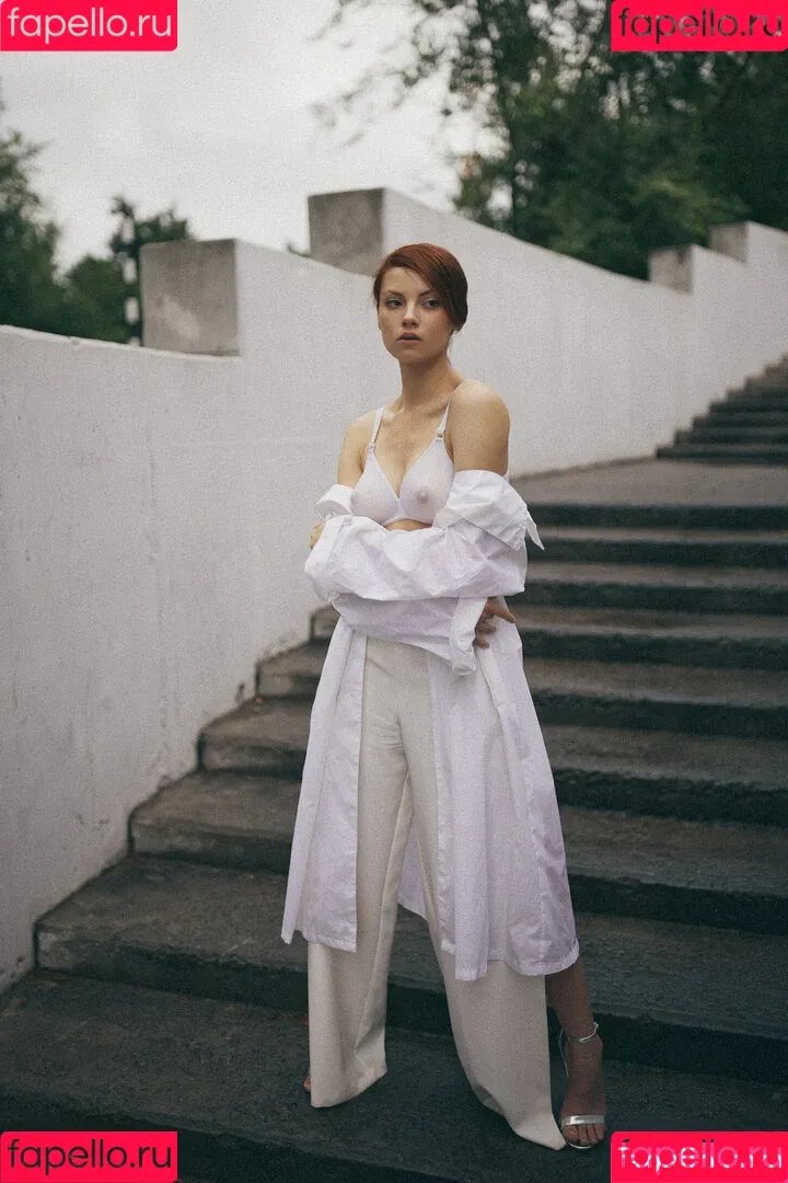 Sophie La Sage / sophie_la_sage / sophielasage_official Onlyfans Photo Gallery 