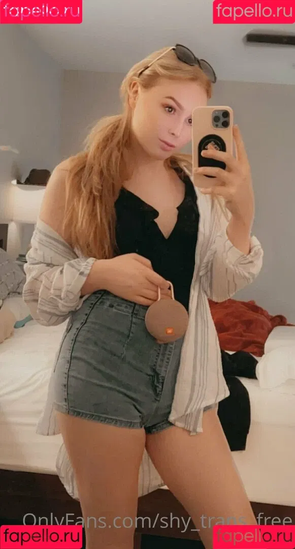 shesfree_ / shy_trans_free Onlyfans Photo Gallery 