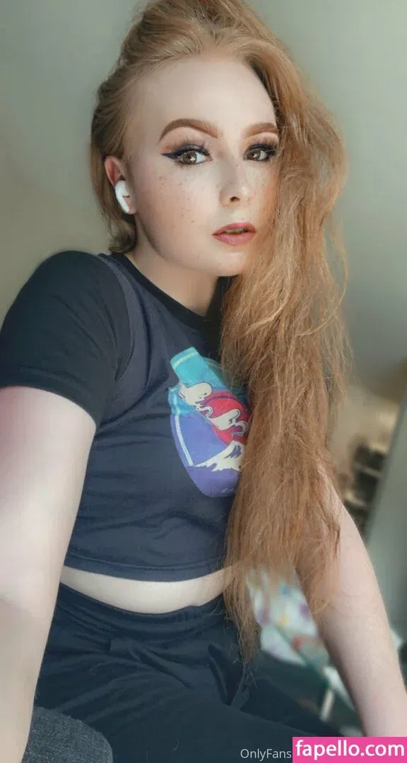 shesfree_ / shy_trans_free Onlyfans Photo Gallery 