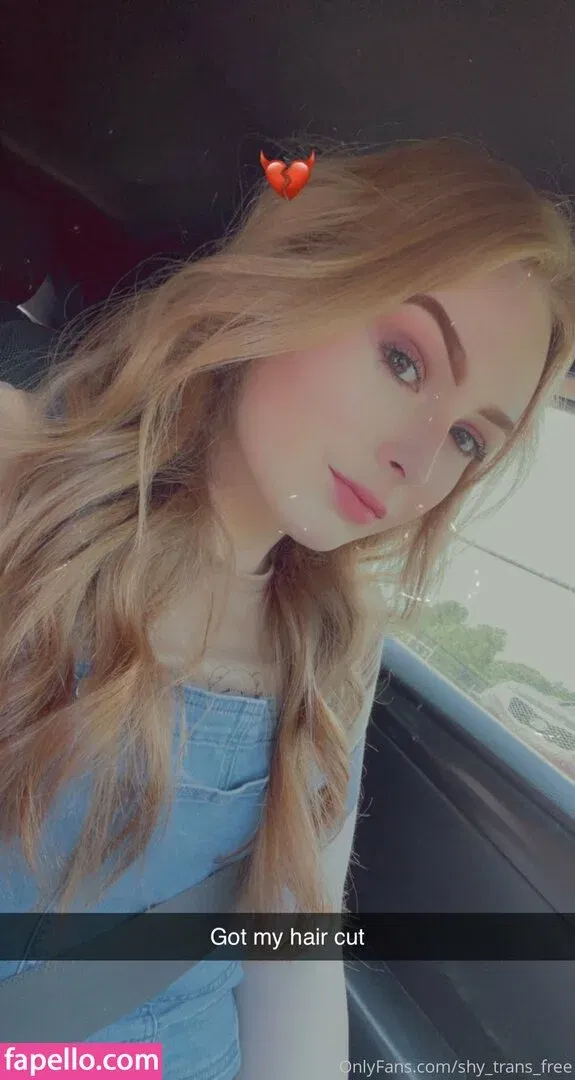 shesfree_ / shy_trans_free Onlyfans Photo Gallery 