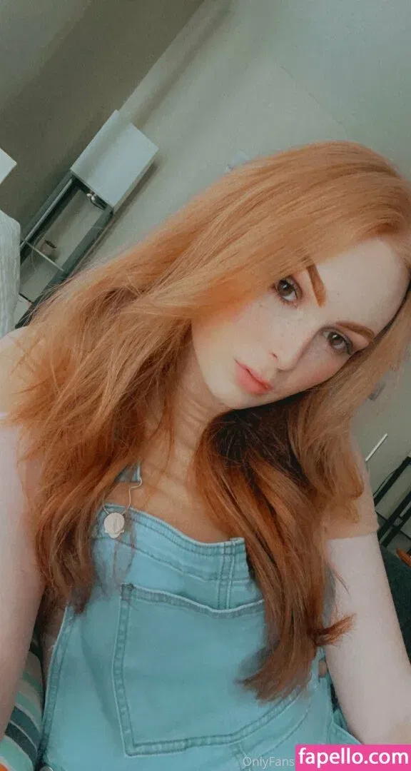 shesfree_ / shy_trans_free Onlyfans Photo Gallery 