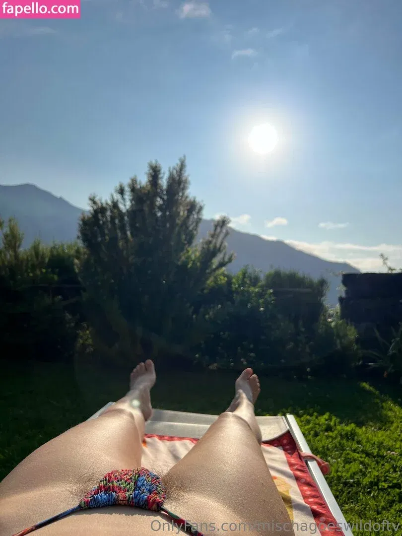 mischagoeswilder / mischagoeswildoftv Onlyfans Photo Gallery 