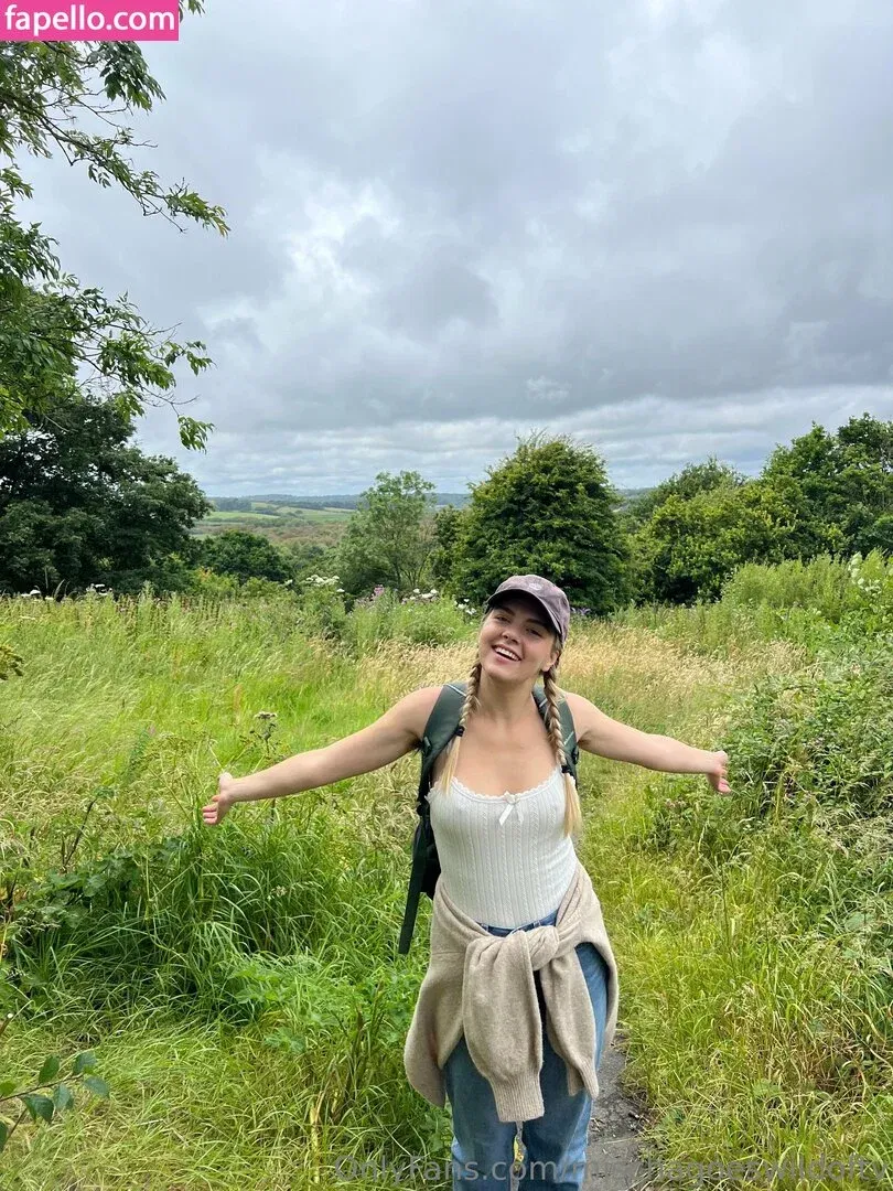 mischagoeswilder / mischagoeswildoftv Onlyfans Photo Gallery 