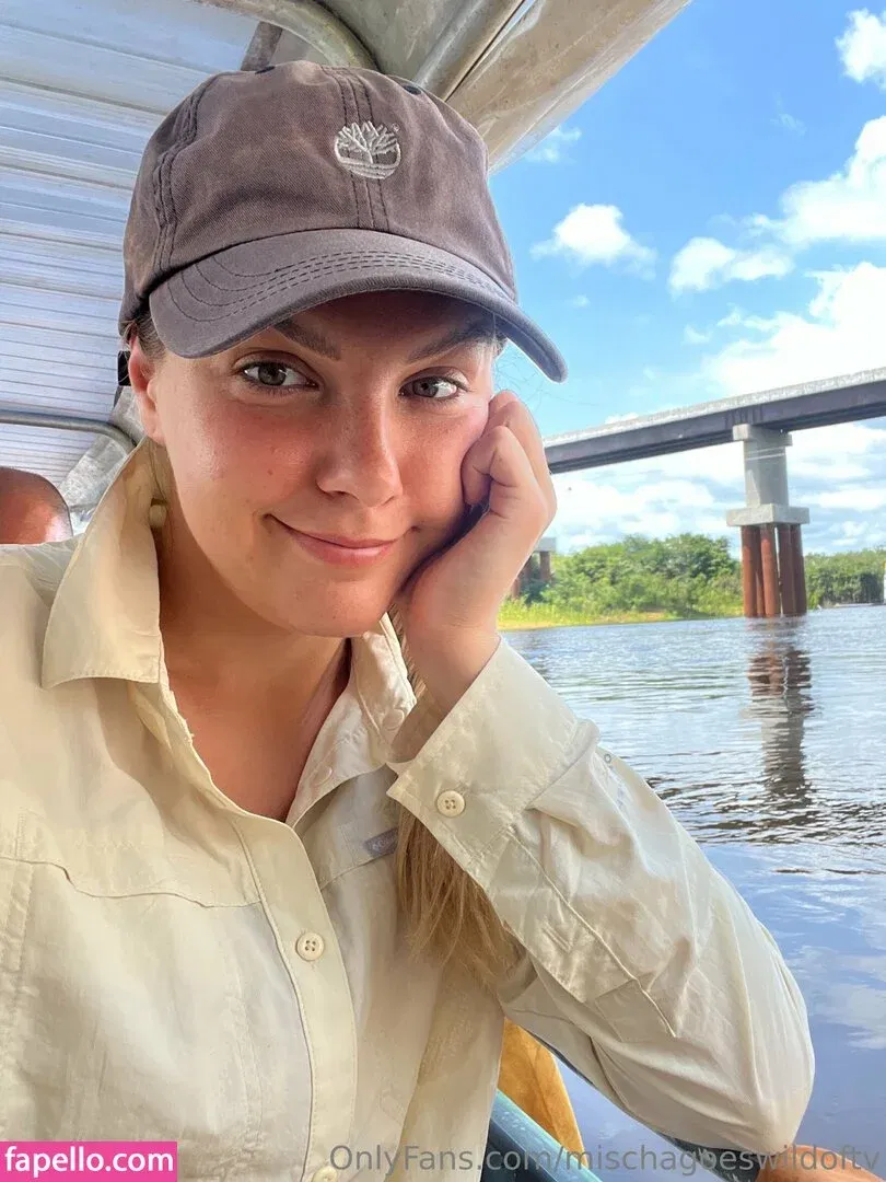 mischagoeswilder / mischagoeswildoftv Onlyfans Photo Gallery 