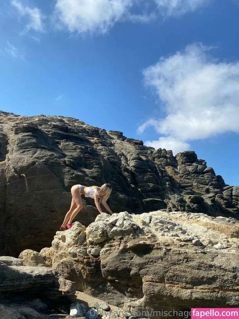 mischagoeswilder / mischagoeswildoftv Onlyfans Photo Gallery 