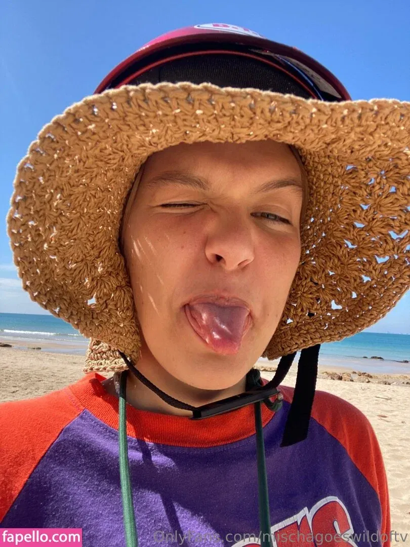 mischagoeswilder / mischagoeswildoftv Onlyfans Photo Gallery 