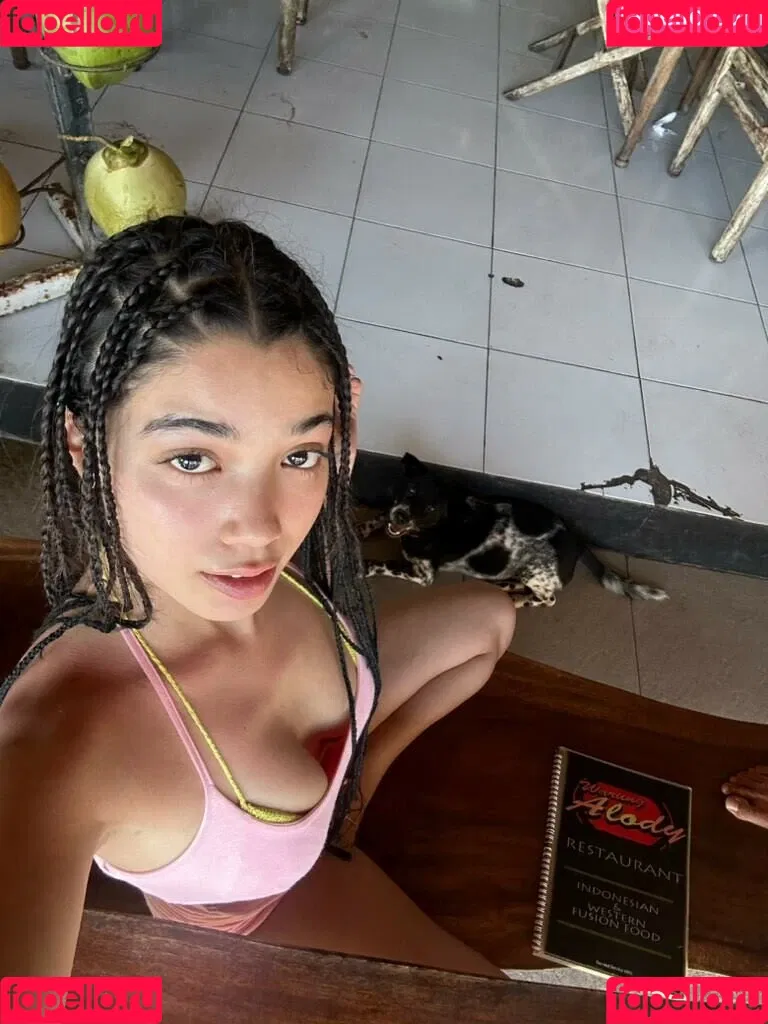 GiGi Tatei / Mayuri / mayumayumma / mayurikyatari / mayurinn031 Onlyfans Photo Gallery 