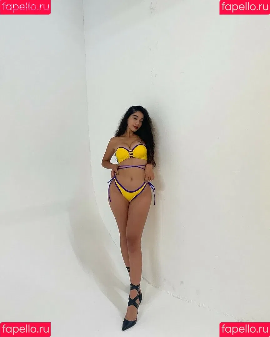 GiGi Tatei / Mayuri / mayumayumma / mayurikyatari / mayurinn031 Onlyfans Photo Gallery 