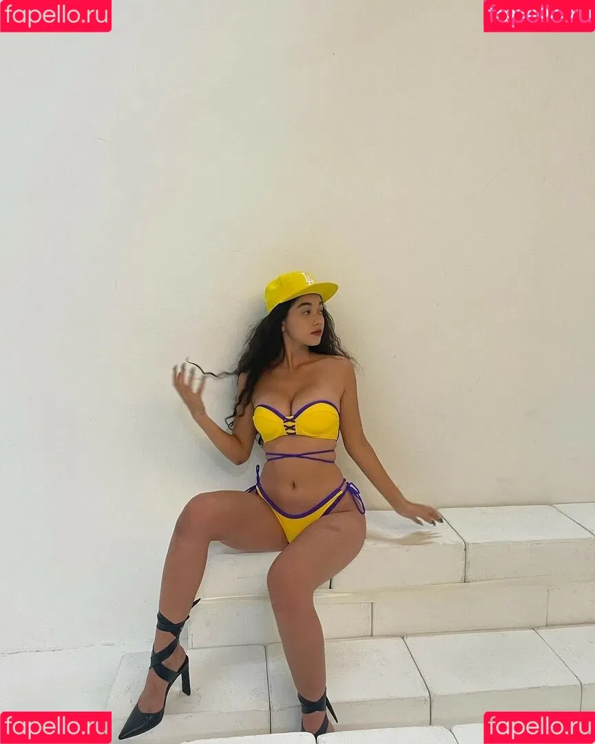 GiGi Tatei / Mayuri / mayumayumma / mayurikyatari / mayurinn031 Onlyfans Photo Gallery 