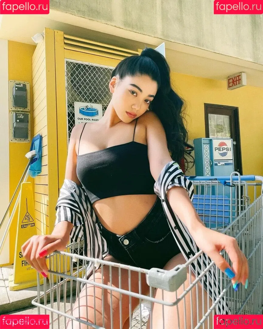 GiGi Tatei / Mayuri / mayumayumma / mayurikyatari / mayurinn031 Onlyfans Photo Gallery 