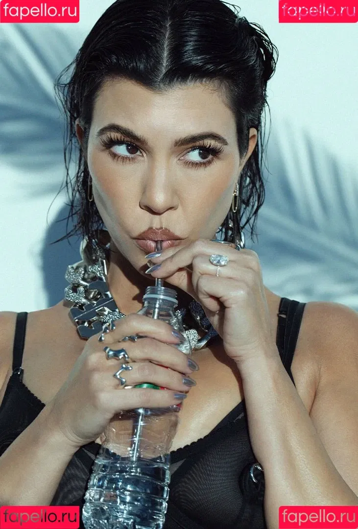 Kourtney Kardashian / kourtney_kardashian / kourtneykardash Onlyfans Photo Gallery 