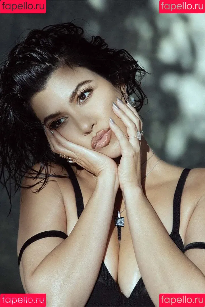 Kourtney Kardashian / kourtney_kardashian / kourtneykardash Onlyfans Photo Gallery 
