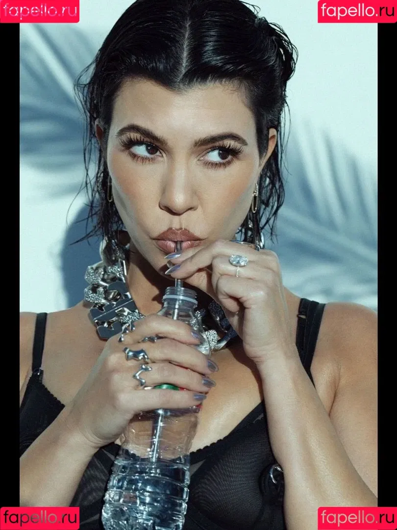 Kourtney Kardashian / kourtney_kardashian / kourtneykardash Onlyfans Photo Gallery 