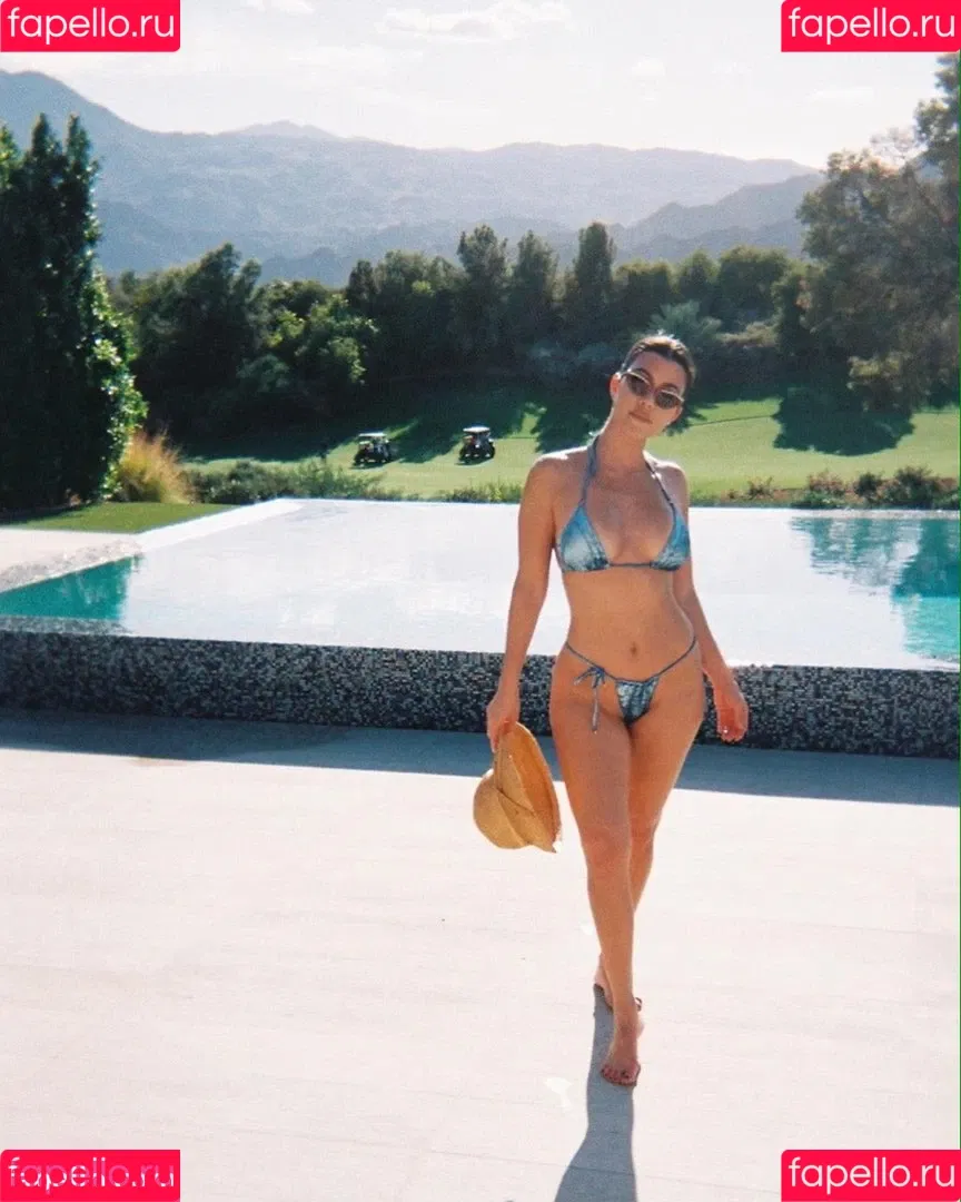 Kourtney Kardashian / kourtney_kardashian / kourtneykardash Onlyfans Photo Gallery 