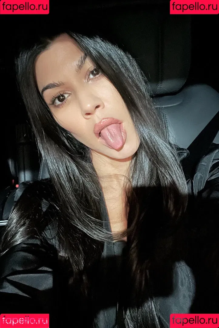Kourtney Kardashian / kourtney_kardashian / kourtneykardash Onlyfans Photo Gallery 