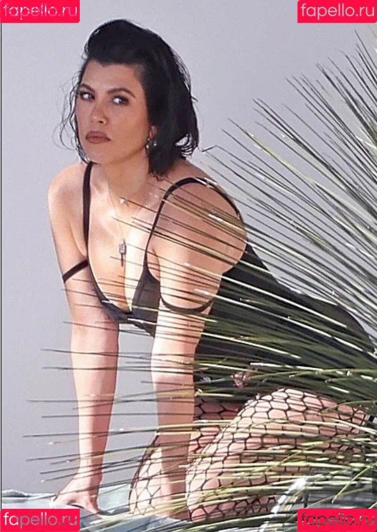Kourtney Kardashian / kourtney_kardashian / kourtneykardash Onlyfans Photo Gallery 