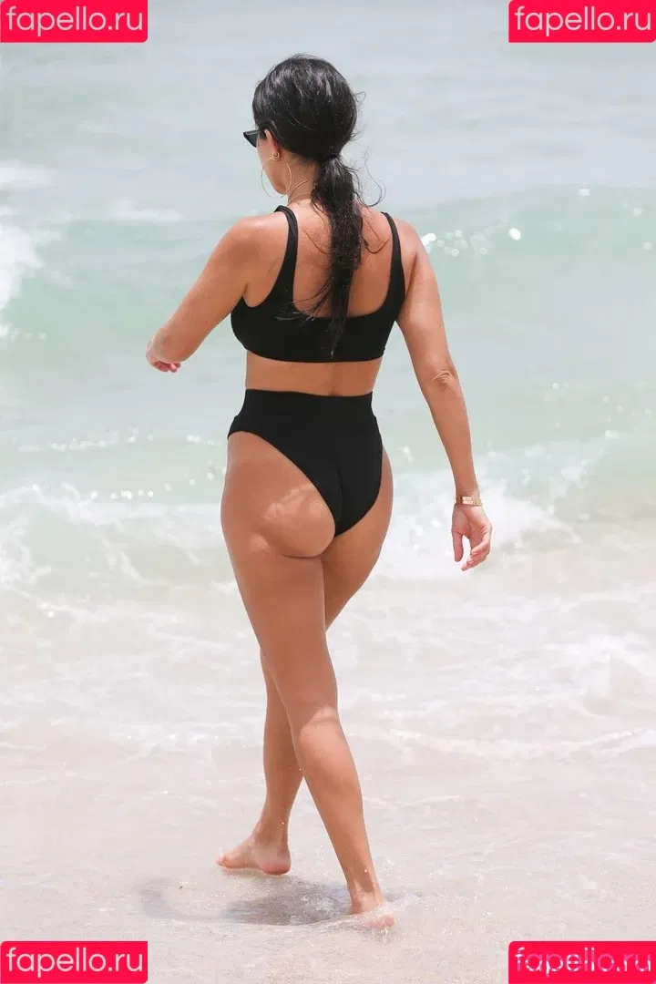 Kourtney Kardashian / kourtney_kardashian / kourtneykardash Onlyfans Photo Gallery 