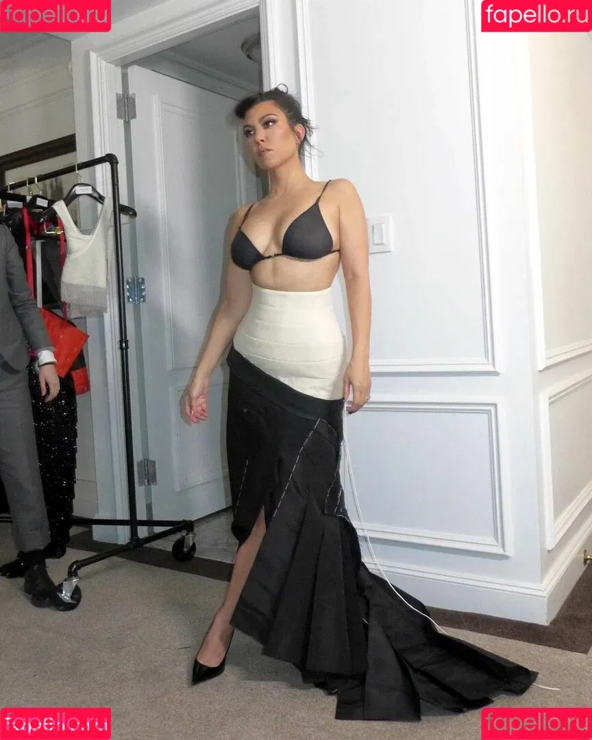 Kourtney Kardashian / kourtney_kardashian / kourtneykardash Onlyfans Photo Gallery 