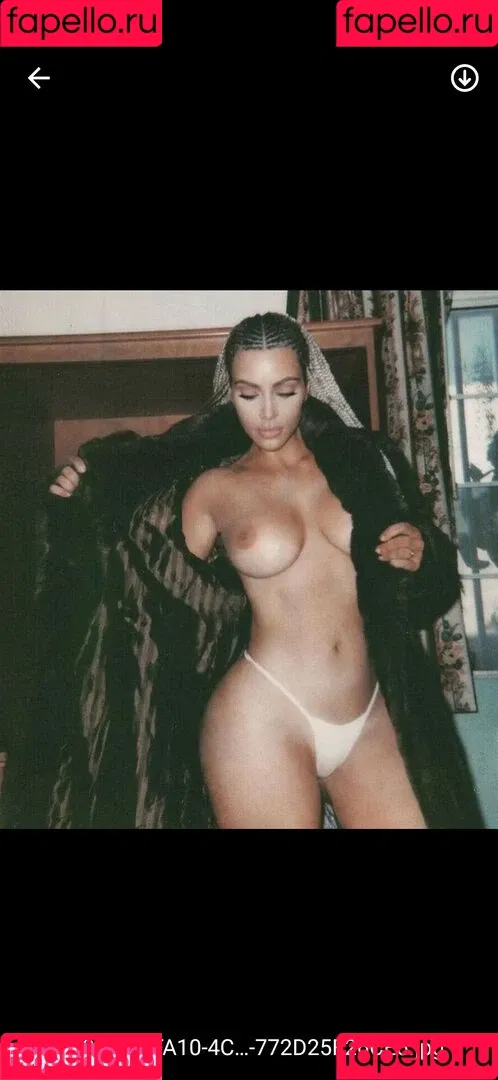 Kourtney Kardashian / kourtney_kardashian / kourtneykardash Onlyfans Photo Gallery 