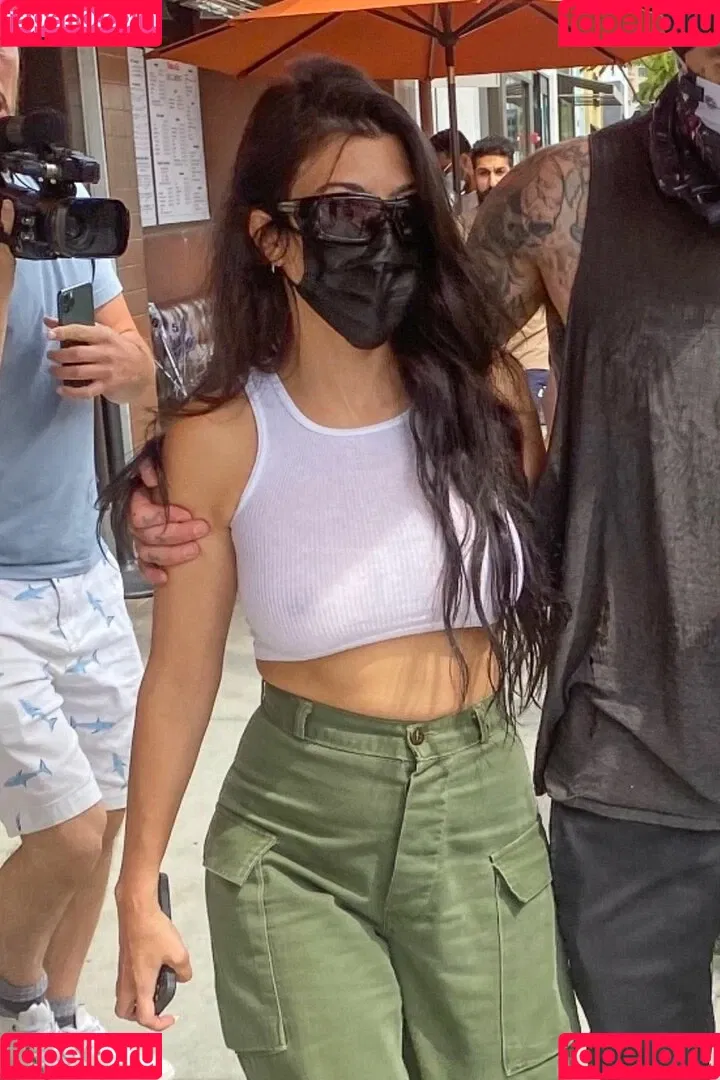 Kourtney Kardashian / kourtney_kardashian / kourtneykardash Onlyfans Photo Gallery 