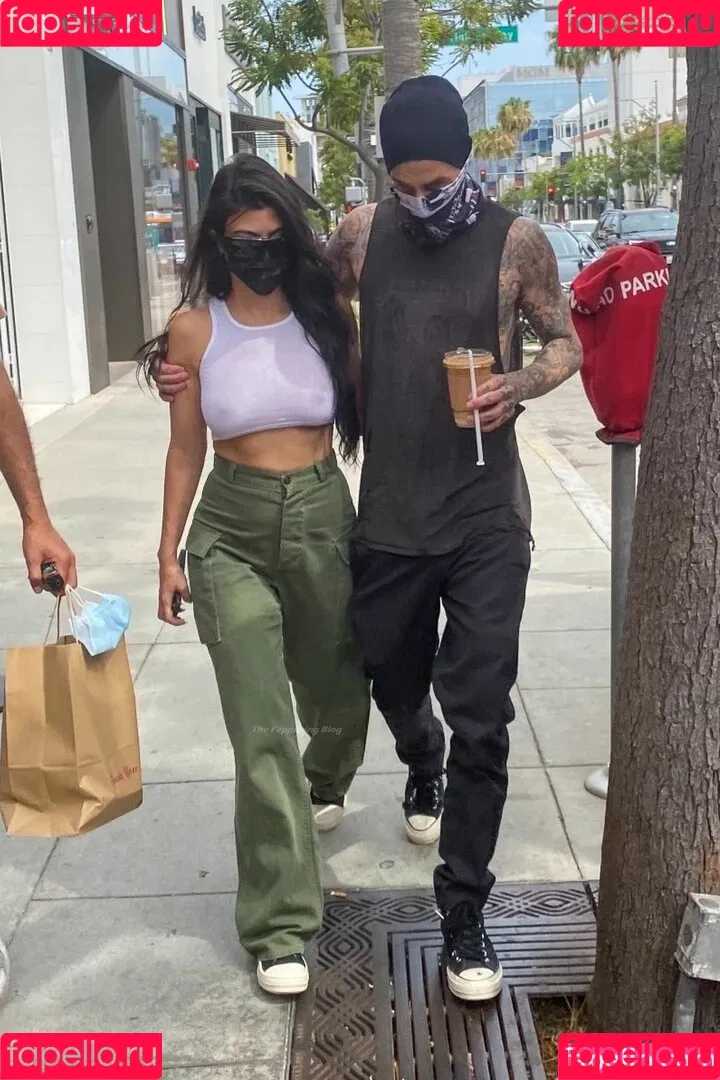 Kourtney Kardashian / kourtney_kardashian / kourtneykardash Onlyfans Photo Gallery 
