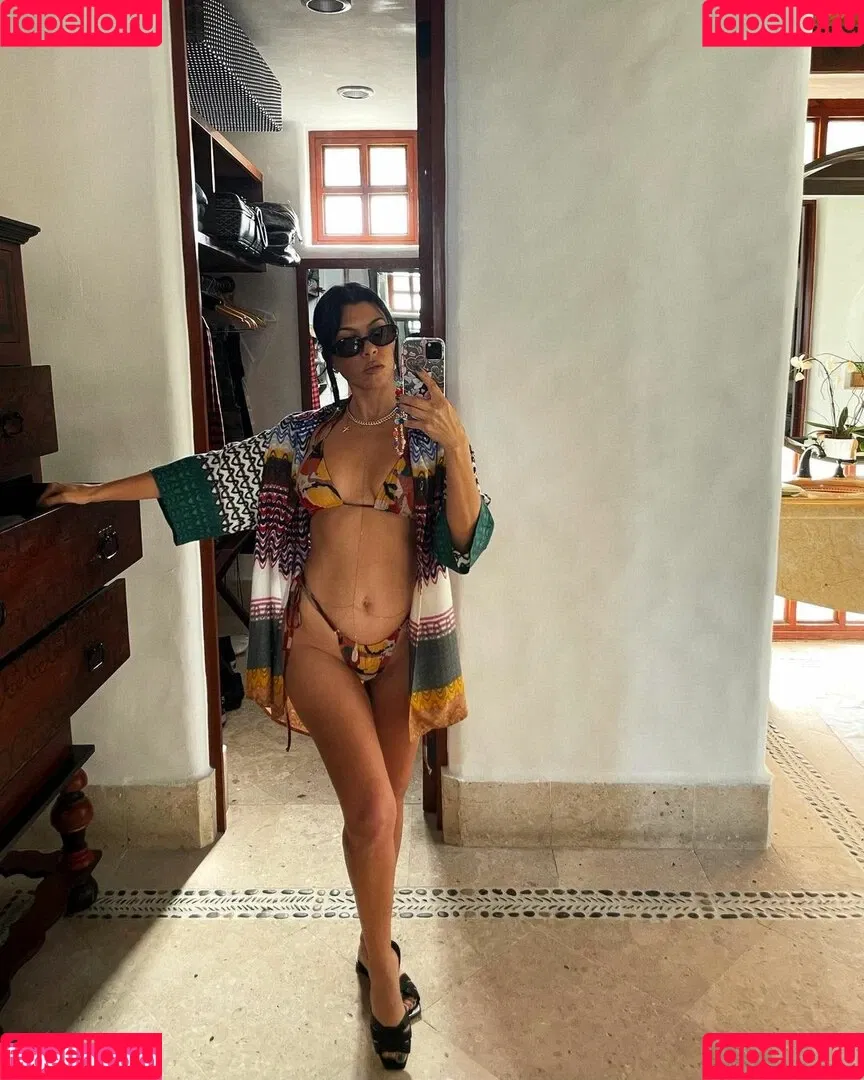 Kourtney Kardashian / kourtney_kardashian / kourtneykardash Onlyfans Photo Gallery 