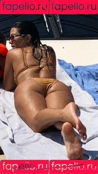 Kourtney Kardashian / kourtney_kardashian / kourtneykardash Onlyfans Photo Gallery 
