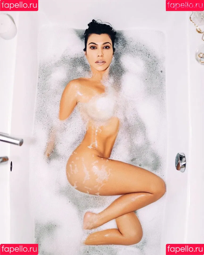 Kourtney Kardashian / kourtney_kardashian / kourtneykardash Onlyfans Photo Gallery 