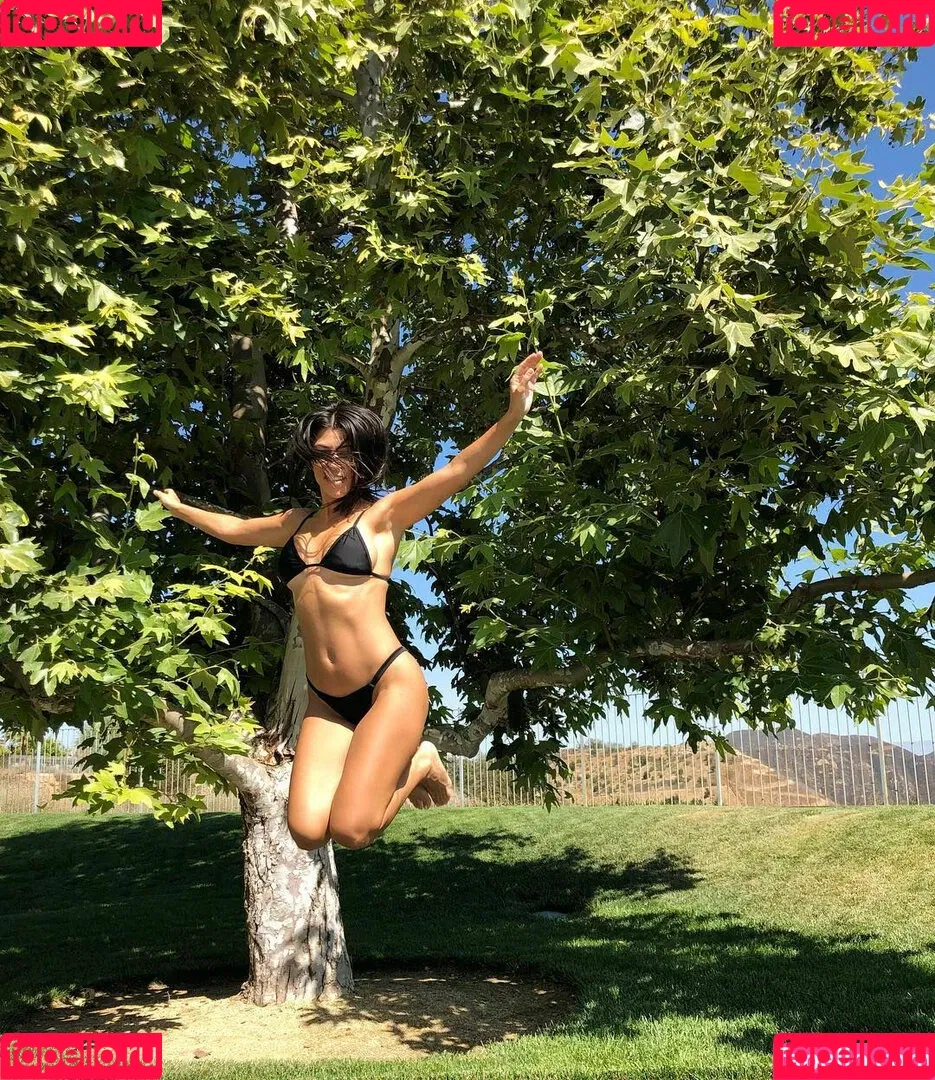 Kourtney Kardashian / kourtney_kardashian / kourtneykardash Onlyfans Photo Gallery 