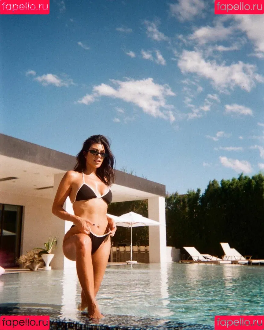Kourtney Kardashian / kourtney_kardashian / kourtneykardash Onlyfans Photo Gallery 