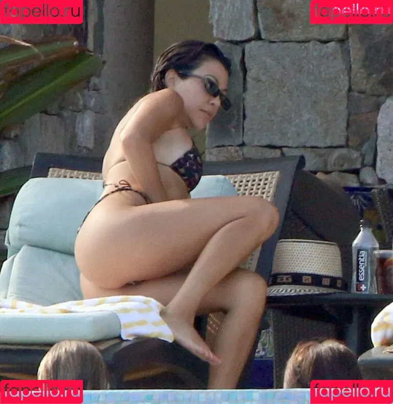 Kourtney Kardashian / kourtney_kardashian / kourtneykardash Onlyfans Photo Gallery 