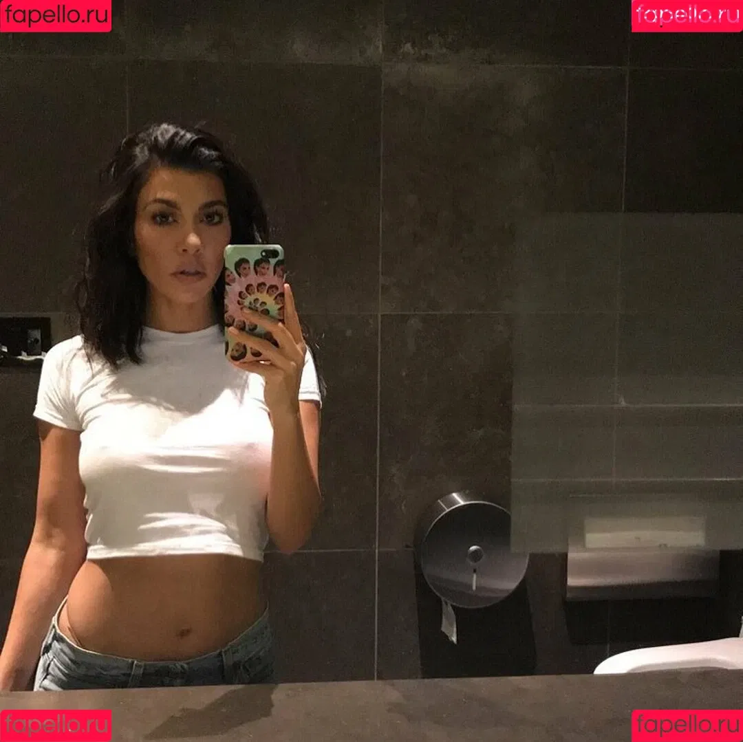 Kourtney Kardashian / kourtney_kardashian / kourtneykardash Onlyfans Photo Gallery 
