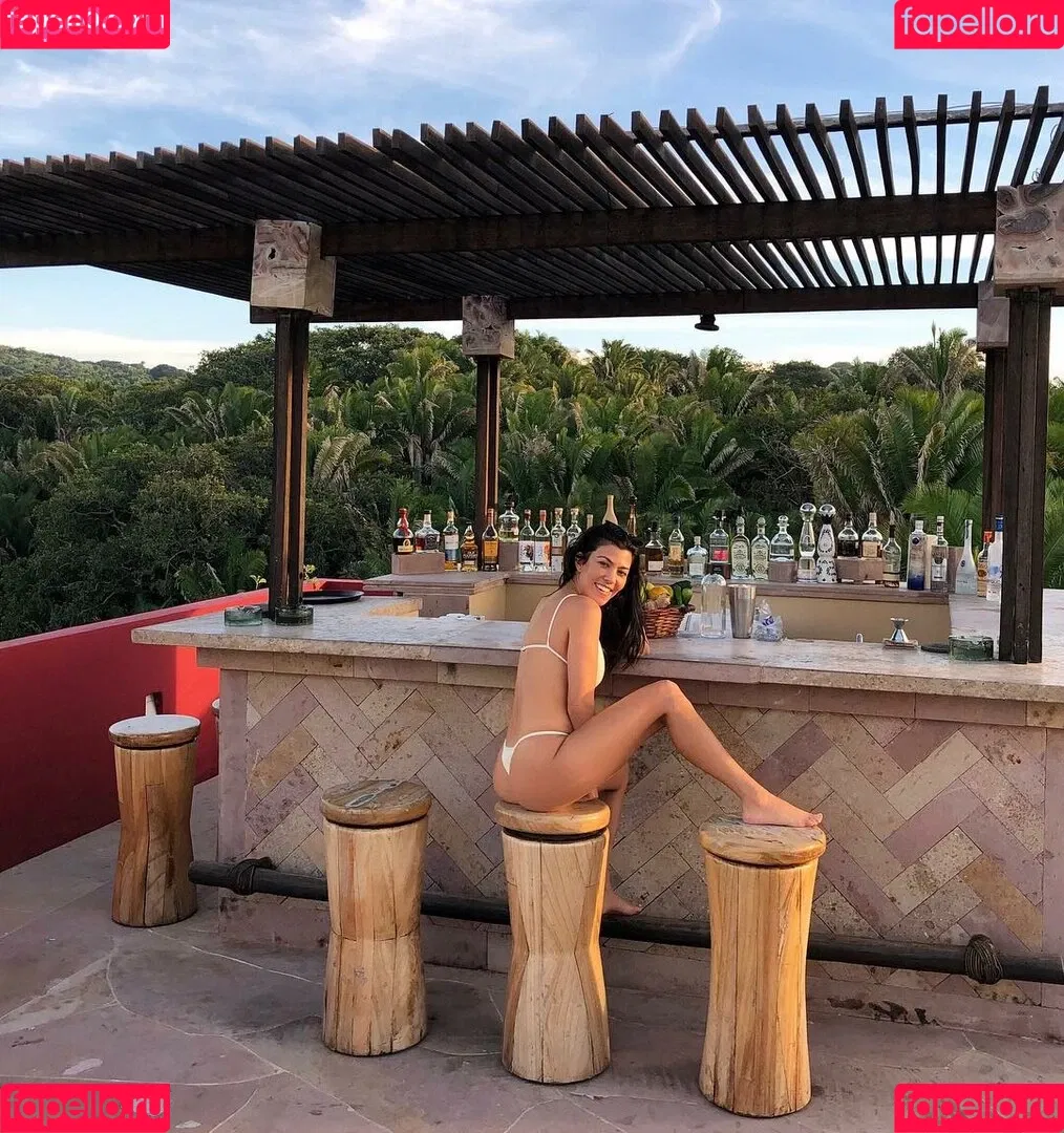 Kourtney Kardashian / kourtney_kardashian / kourtneykardash Onlyfans Photo Gallery 