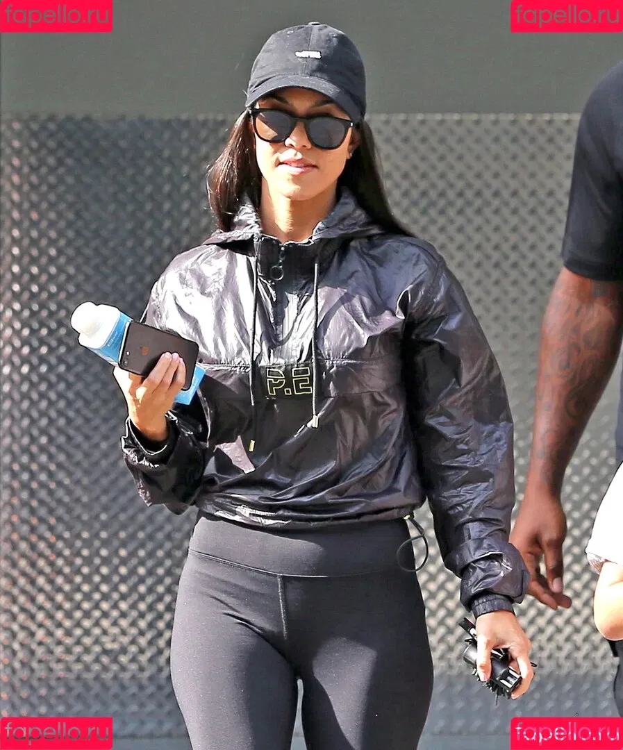 Kourtney Kardashian / kourtney_kardashian / kourtneykardash Onlyfans Photo Gallery 