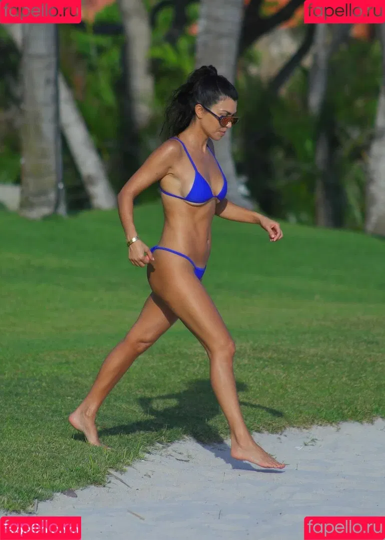 Kourtney Kardashian / kourtney_kardashian / kourtneykardash Onlyfans Photo Gallery 