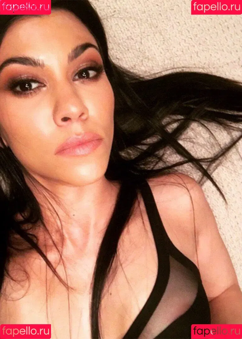 Kourtney Kardashian / kourtney_kardashian / kourtneykardash Onlyfans Photo Gallery 