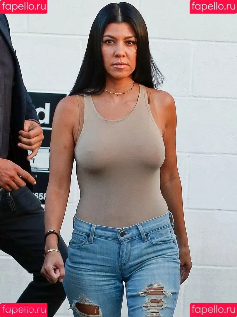 Kourtney Kardashian / kourtney_kardashian / kourtneykardash Onlyfans Photo Gallery 