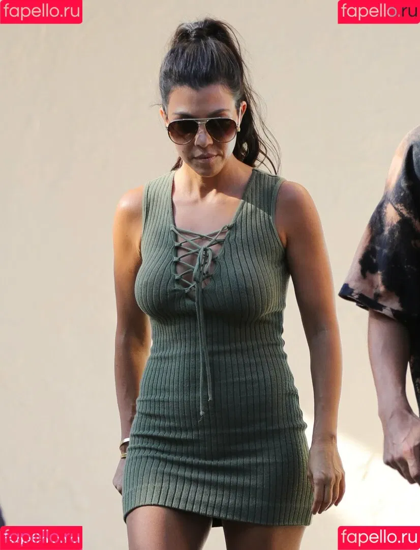Kourtney Kardashian / kourtney_kardashian / kourtneykardash Onlyfans Photo Gallery 
