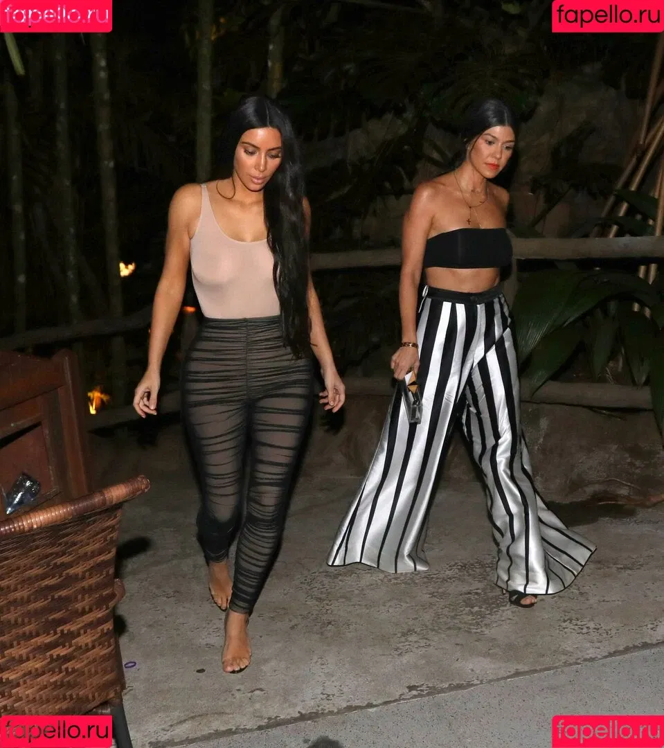 Kourtney Kardashian / kourtney_kardashian / kourtneykardash Onlyfans Photo Gallery 