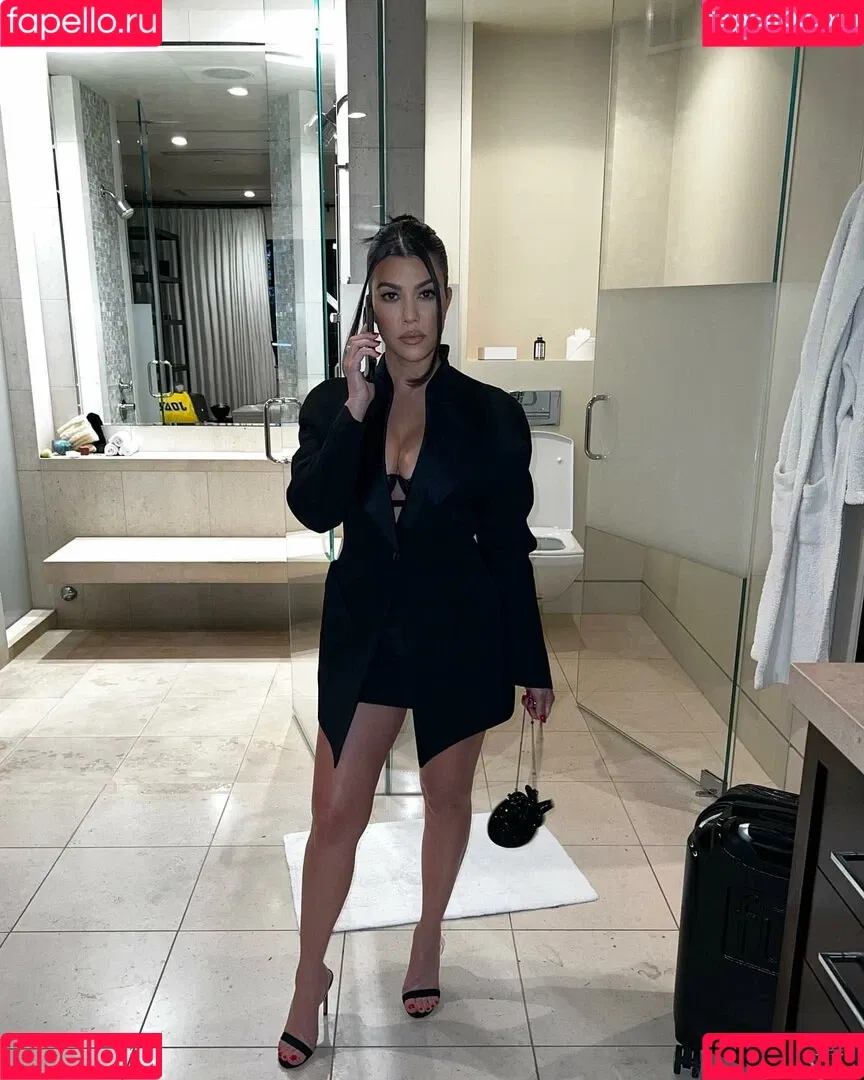 Kourtney Kardashian / kourtney_kardashian / kourtneykardash Onlyfans Photo Gallery 