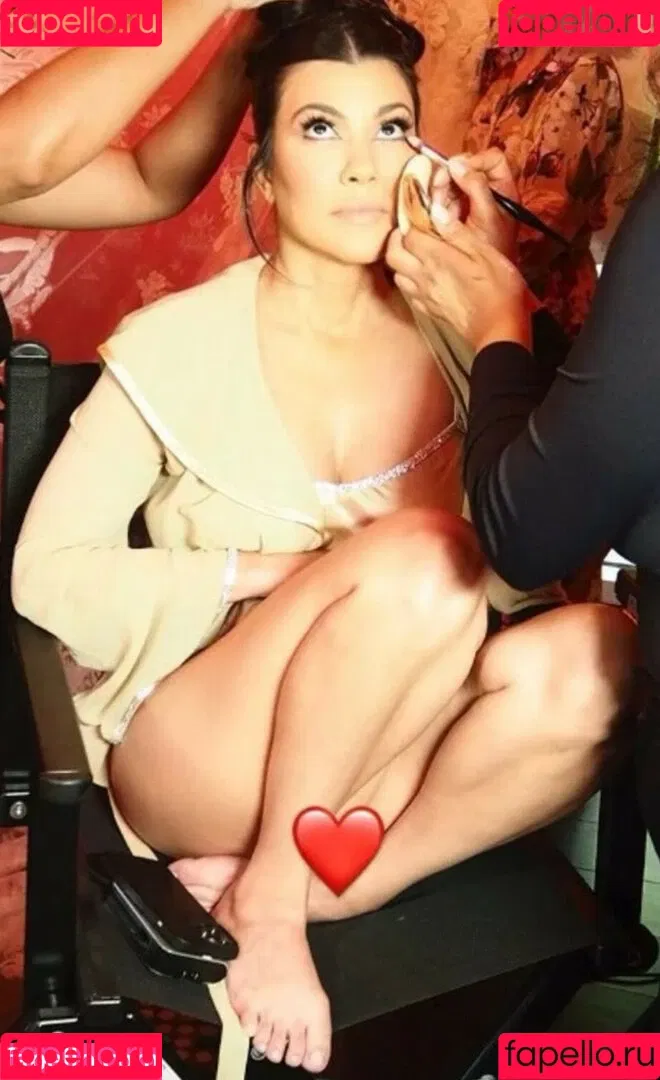 Kourtney Kardashian / kourtney_kardashian / kourtneykardash Onlyfans Photo Gallery 