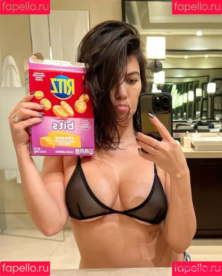 Kourtney Kardashian / kourtney_kardashian / kourtneykardash Onlyfans Photo Gallery 
