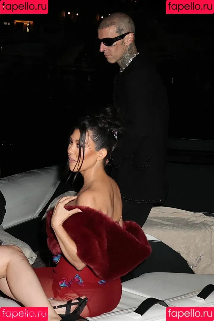 Kourtney Kardashian / kourtney_kardashian / kourtneykardash Onlyfans Photo Gallery 
