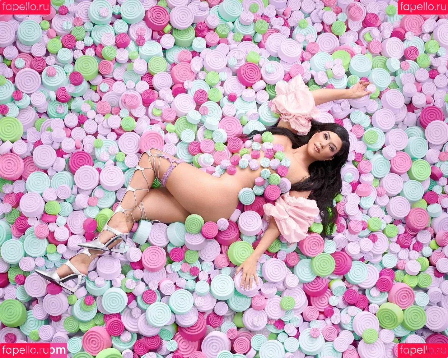 Kourtney Kardashian / kourtney_kardashian / kourtneykardash Onlyfans Photo Gallery 