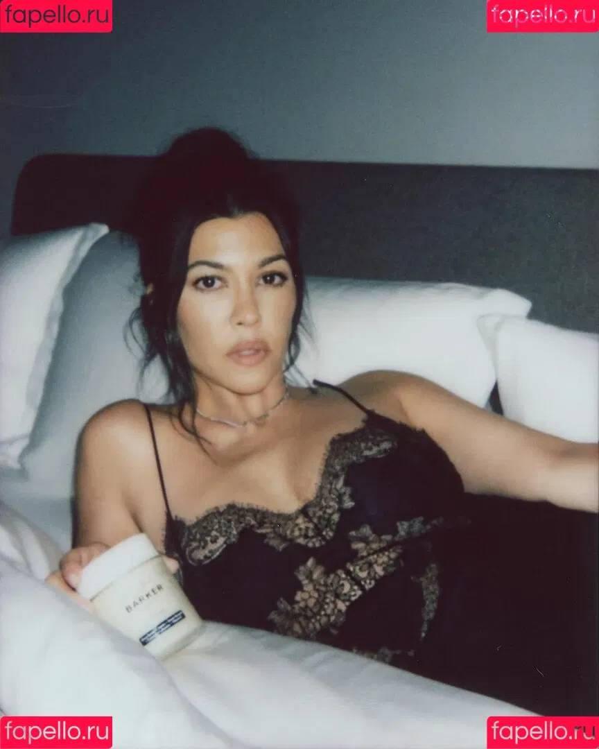 Kourtney Kardashian / kourtney_kardashian / kourtneykardash Onlyfans Photo Gallery 
